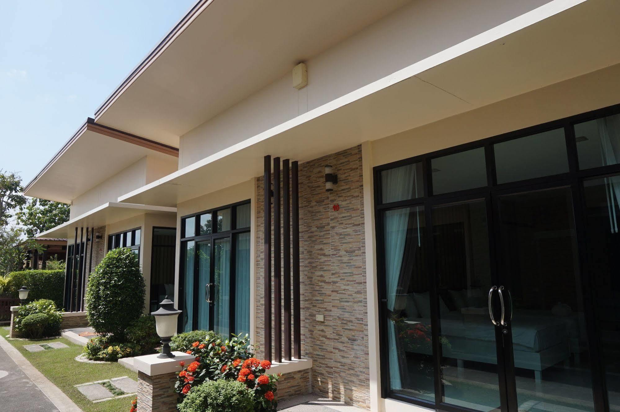 Med Room Korat Nakhonratchasima Eksteriør bilde