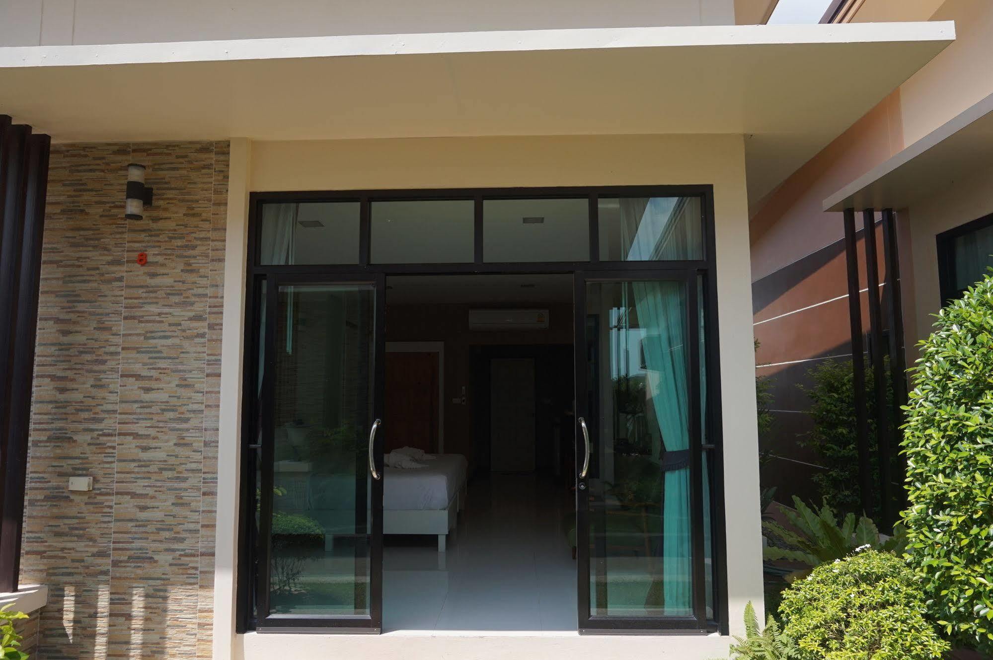 Med Room Korat Nakhonratchasima Eksteriør bilde